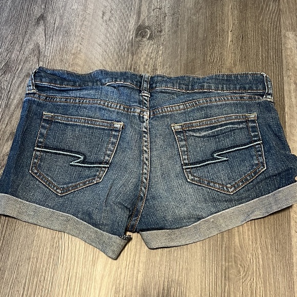 Arizona Jean shorts - Picture 3 of 3